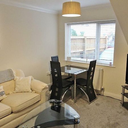 Апартаменты 94A Flat 1Gladstone Road East Борнмут Экстерьер фото